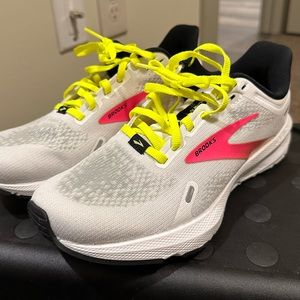 Brooks Launch 9